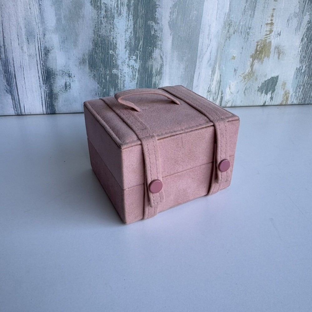 SMALL PINK JEWELRY BOX TRINKET BOX WITH COMPARTMENTS SNAP CLOSURE SOFT