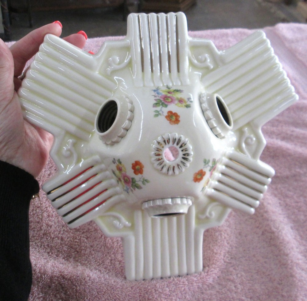 3 Bulb Flush Mount Porcelier Ceiling Light fixture  with Floral design DECO