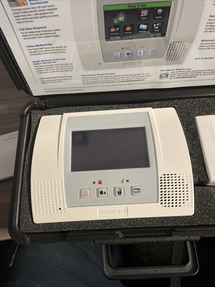 Honeywell Lynx Touch Security Systems L5100 Model LYNXTOUCH2 In Demo Case
