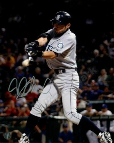 Ichiro Suzuki SIGNED PHOTO AUTOGRAPHED ( Mariners ) REPRINT 2
