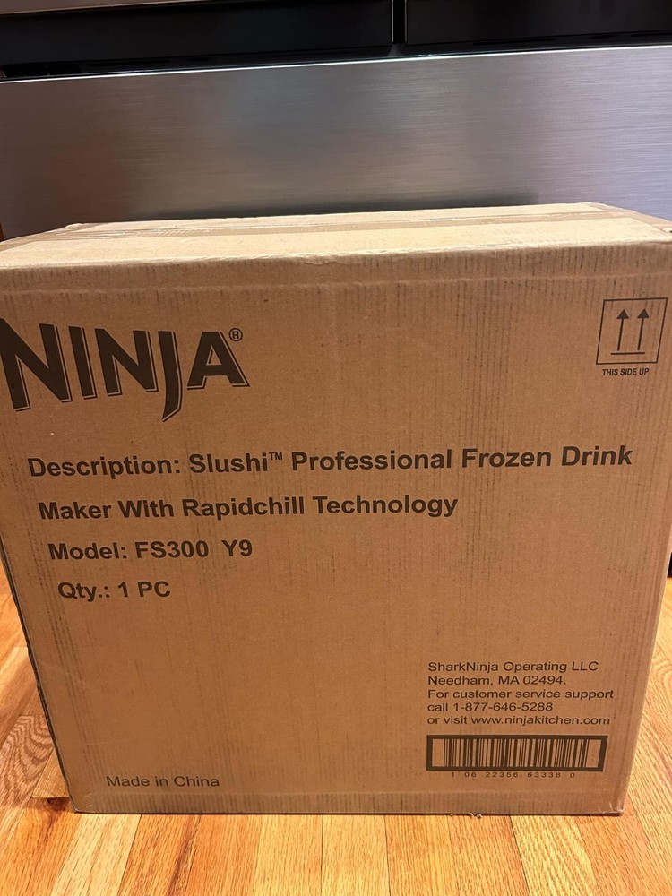 Ninja SLUSHi 72 oz 3-in-1 Professional Frozen Drink Maker FS300 - In-hand