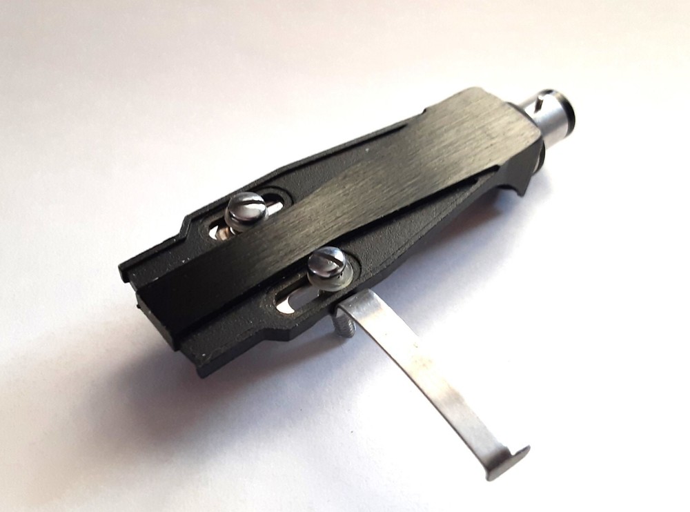 Toshiba black die-cast headshell for turntable tonearm and phono cartridge