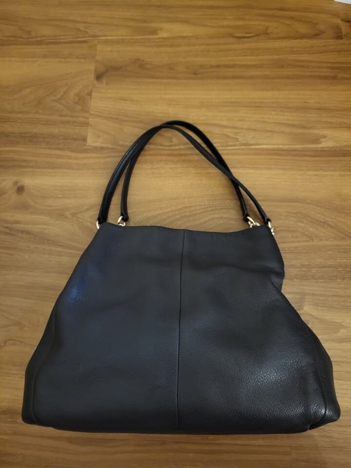 BUY NOW: Coach Lexy Classy Black Genuine Pebble Leather Purse Shoulder Bag-image