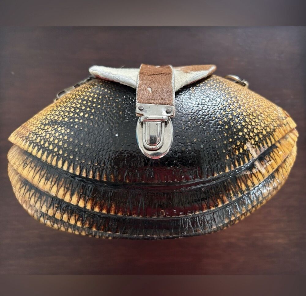 VINTAGE REAL ARMADILLO PURSE 1930’S-1940’S ERA STATEMENT ART BAG/ PURSE