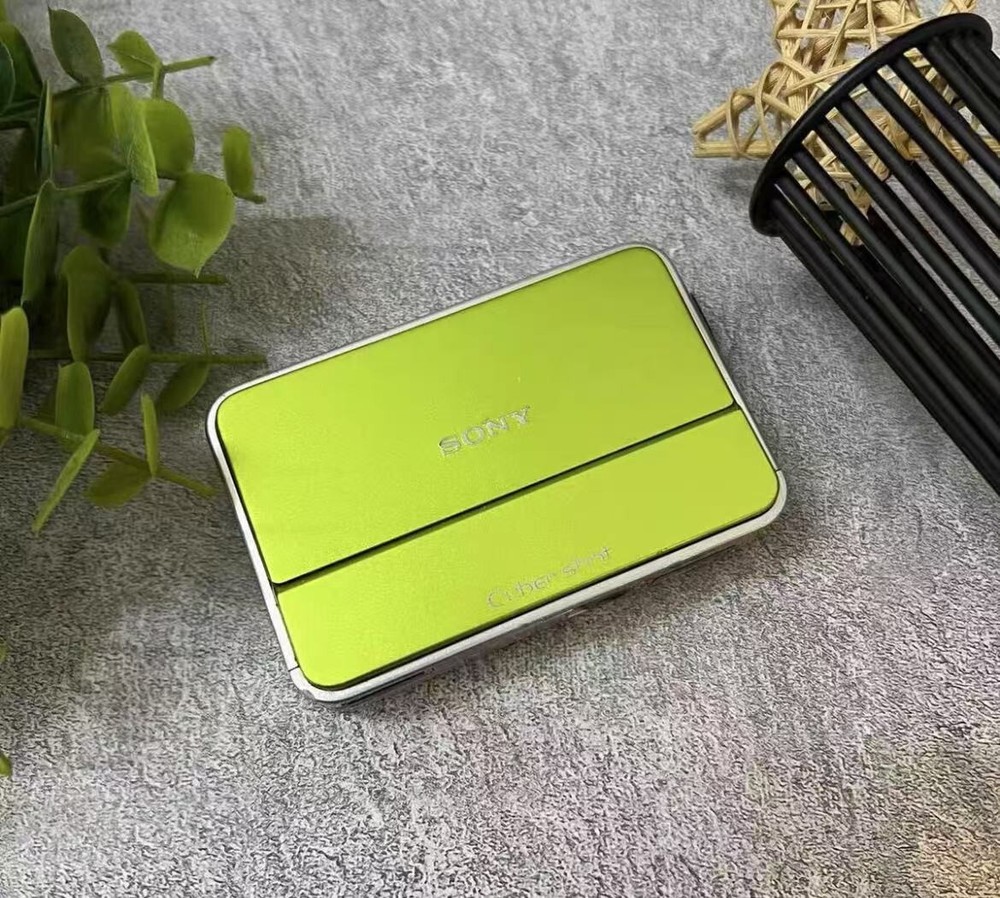 SONY Cyber-shot DSC-T2 8.1MP Retro Green Digital Camera English Version