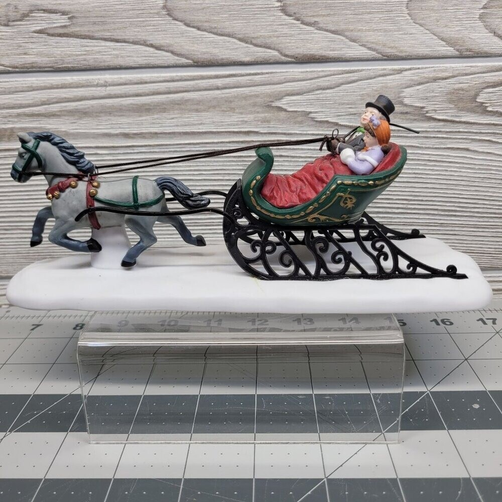 Dept 56 Heritage Christmas Village Dashing Through The Snow Horse Sleigh 5820-3