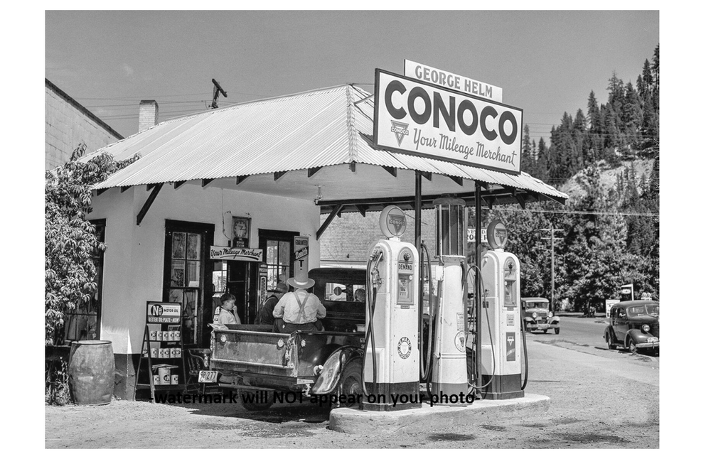 1941 Conoco Gas Station PHOTO Vintage Service Pumps Orofino Idaho