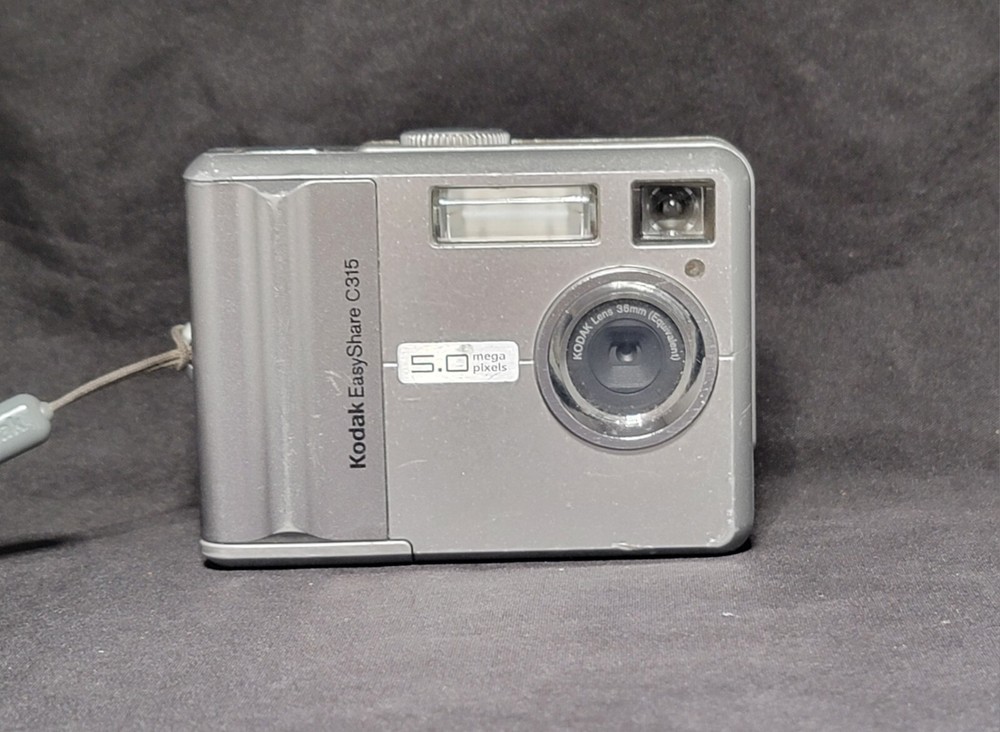 Kodak EasyShare C315 5.0MP Digital Camera Tested Functioning