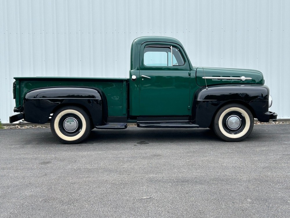 1952 Ford F100 grn - profile | 24x36 inch POSTER | vintage classic pickup truck