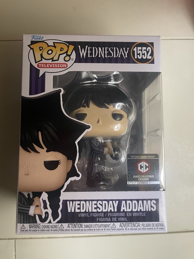 Funko POP! Wednesday Addams w/umbrella Wednesday #1552 BRAND NEW!