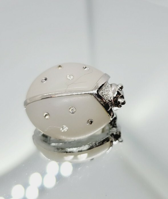 Vintage Avon Silver Tone Jelly Belly Ladybug Glass Brooch Pin