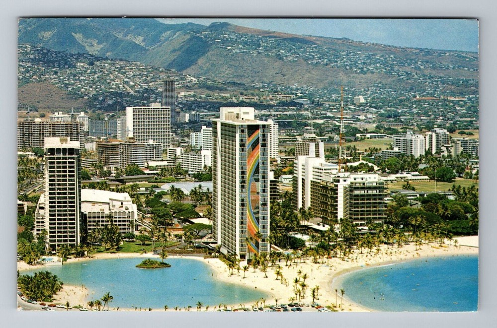 Waikiki HI-Hawaii, The Hilton Hawaiian Village, Vintage c1984 Postcard