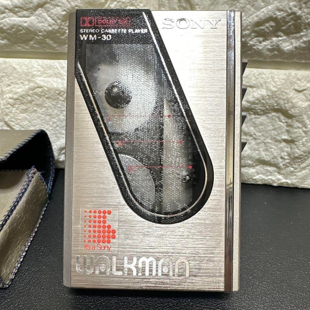 JUNK Sony Walkman WM-30 Portable Cassette Player Personal Stereo