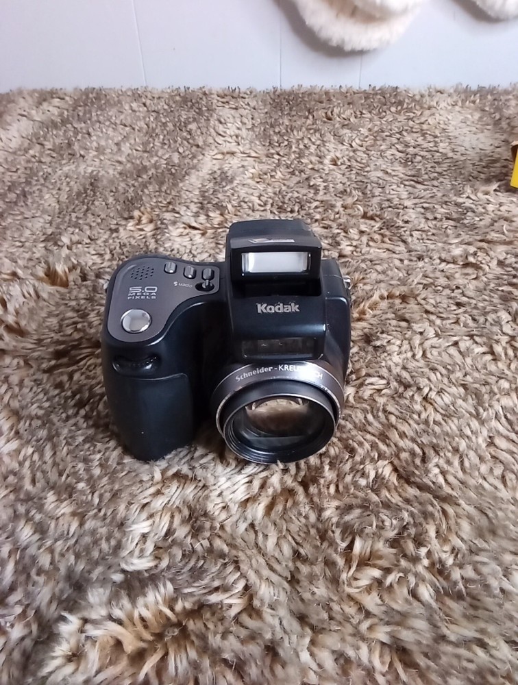 Kodak EasyShare DX7590 Digital Camera - No Charger w/ Battery WORKS