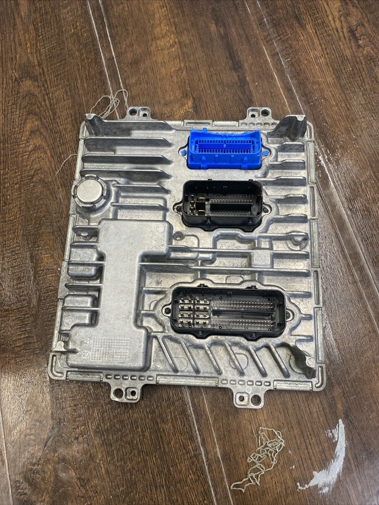 Módulo de control ECM 12691652 L5P Duramax Silverado 2017-2021 chip pequeño en la foto