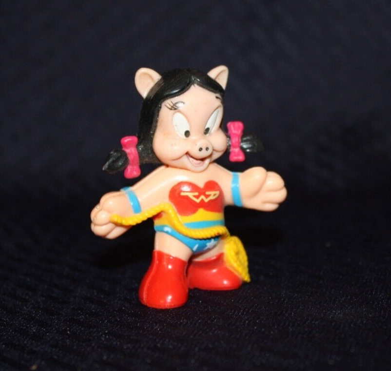 Looney Tunes - Petunia Pig - Wonder Woman - McDonalds Toy