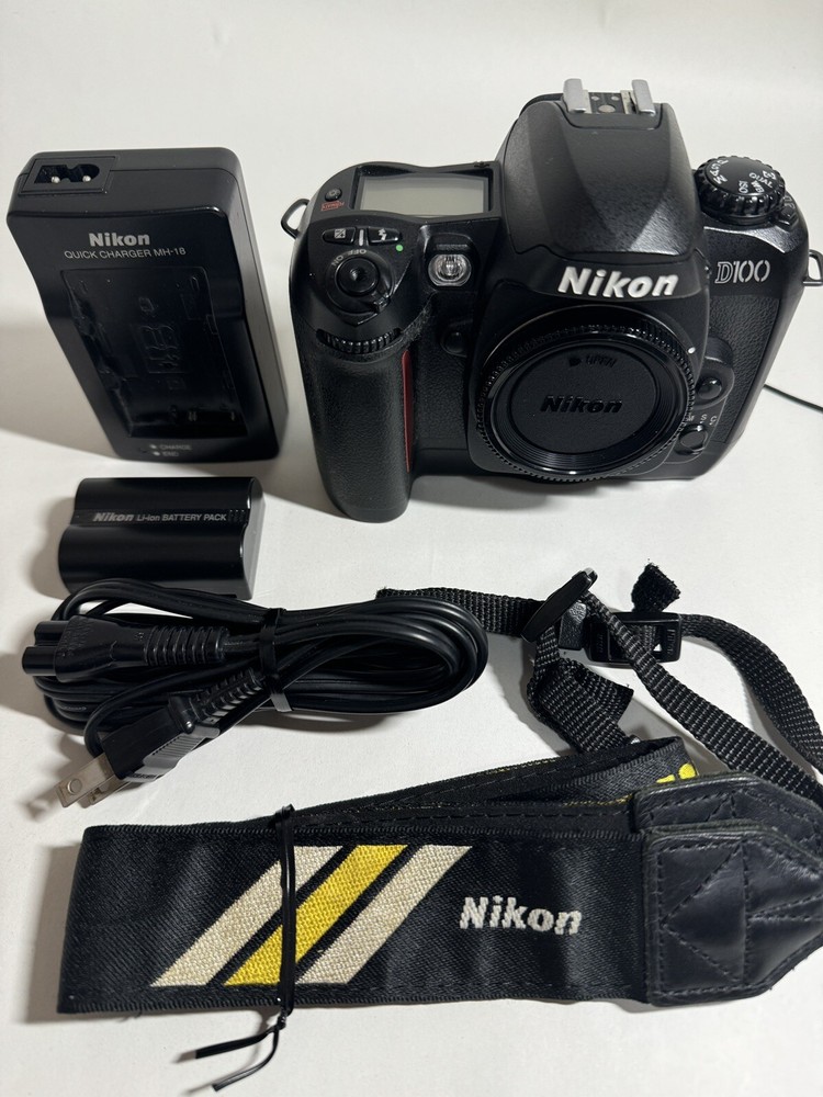 Nikon D100 6.1 MP Digital SLR Camera Battery and charger included from Japan