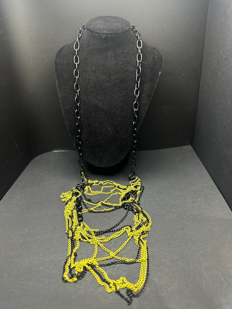 Vintage 42-inch Bib Collar Statement Necklace for Bold Style