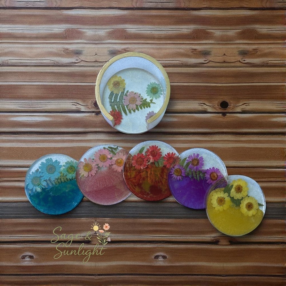 Pressed Daisy Resin Coaster Set – Handmade Multicolor Floral Coasters