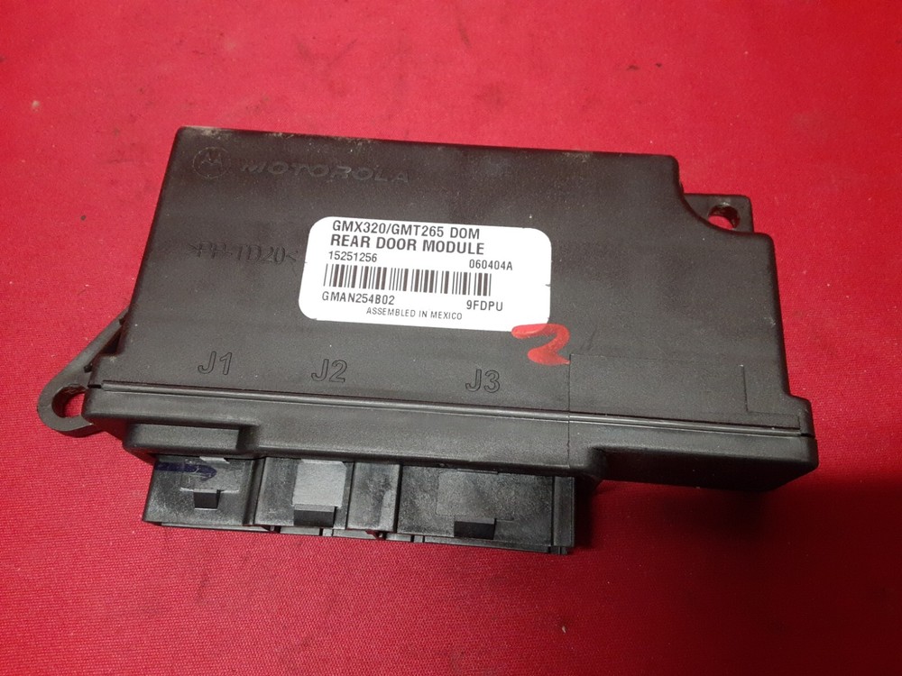 2006 2007 Cadillac CTS REAR Left or Right Door Lock Control Module 15251256