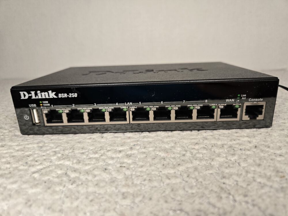 D-Link DSR-250 8 Port Gigabit VPN Router Tested Great Condition With Cord