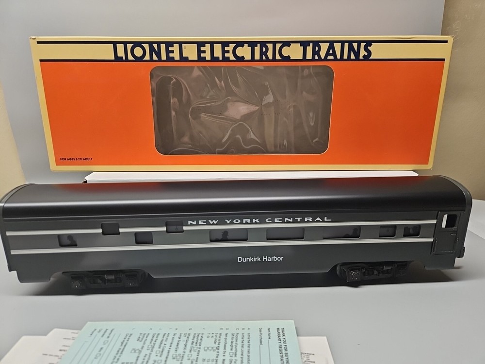 Lionel 19137 NYC Duplex Roomette Car