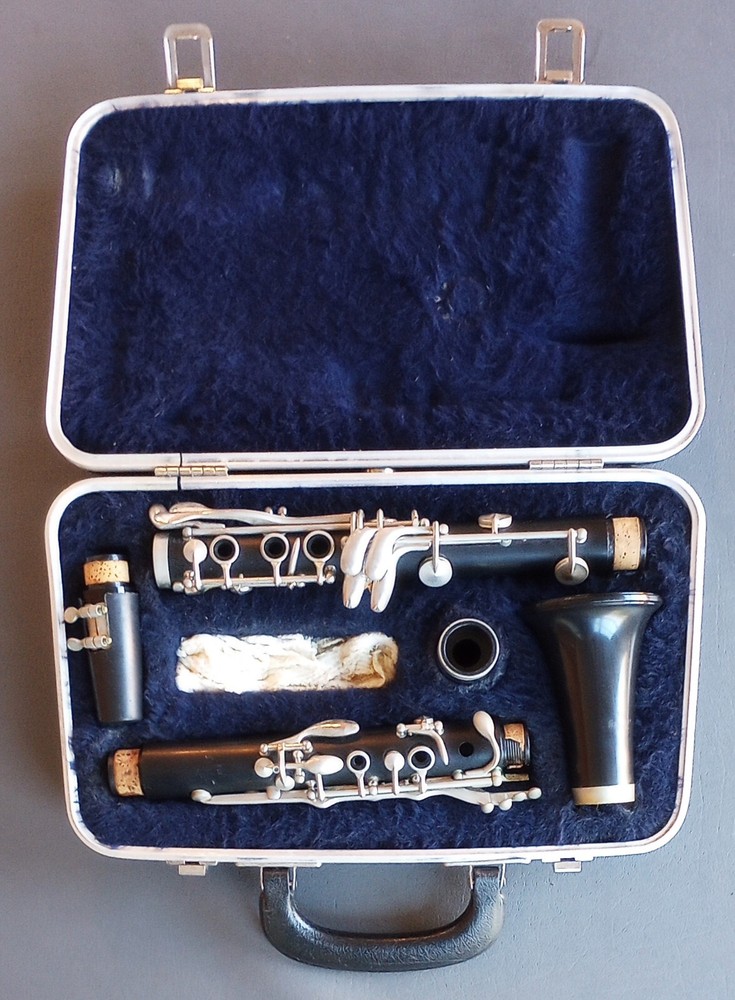 CLARINET Artley 17S B flat UPPER BARREL FOR PARTS + MOUTHPIECE + NICE HARD CASE