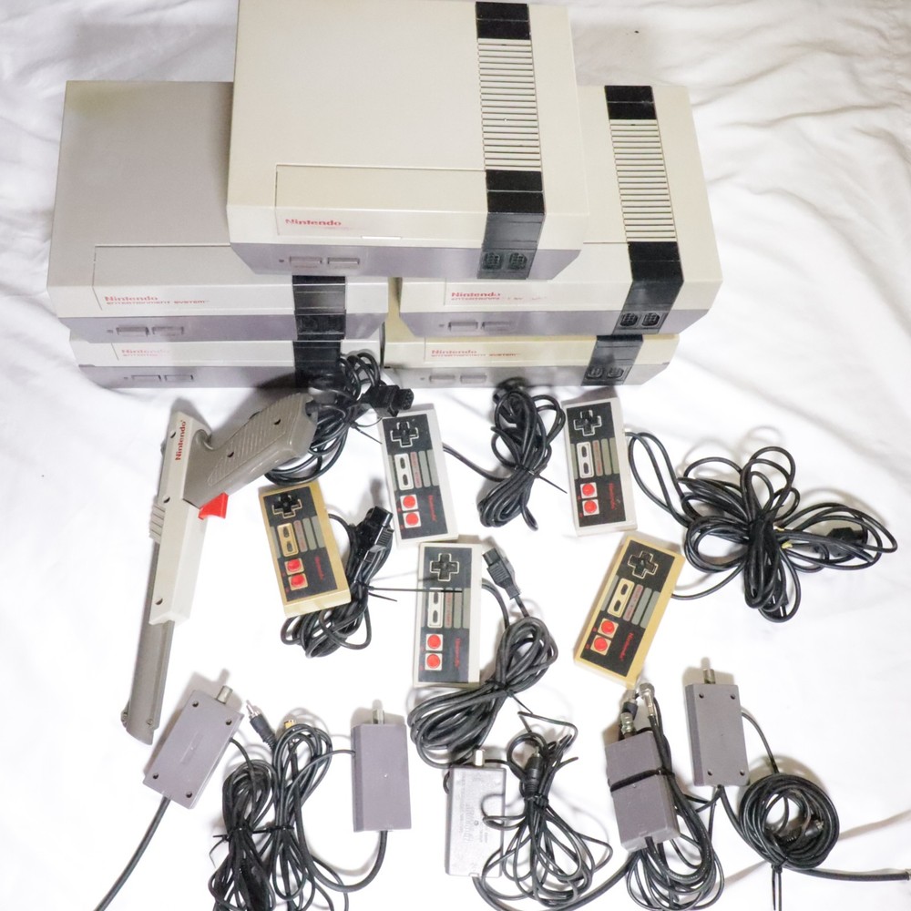 Nintendo OEM NES Lot Of 5 Console 5 Controllers 5 RF Switches 1 Gun Parts Only