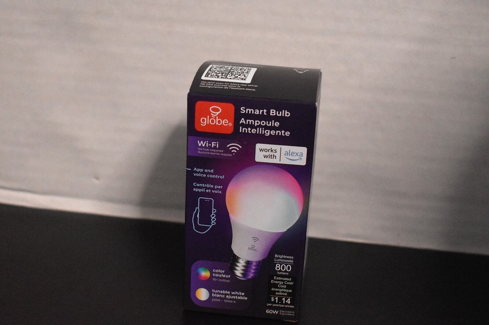 Globe Electric 50589 Color-Changing A19 LED Smart Light Bulb, 2.4 GHz Wi-Fi, 60W