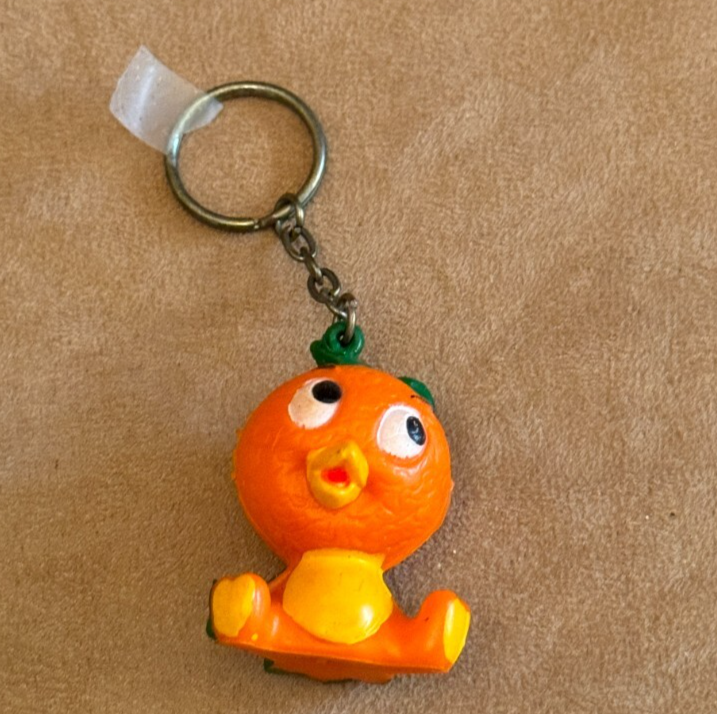 Vintage Disney World Florida Orange Bird PVC Keychain Sitting Figure