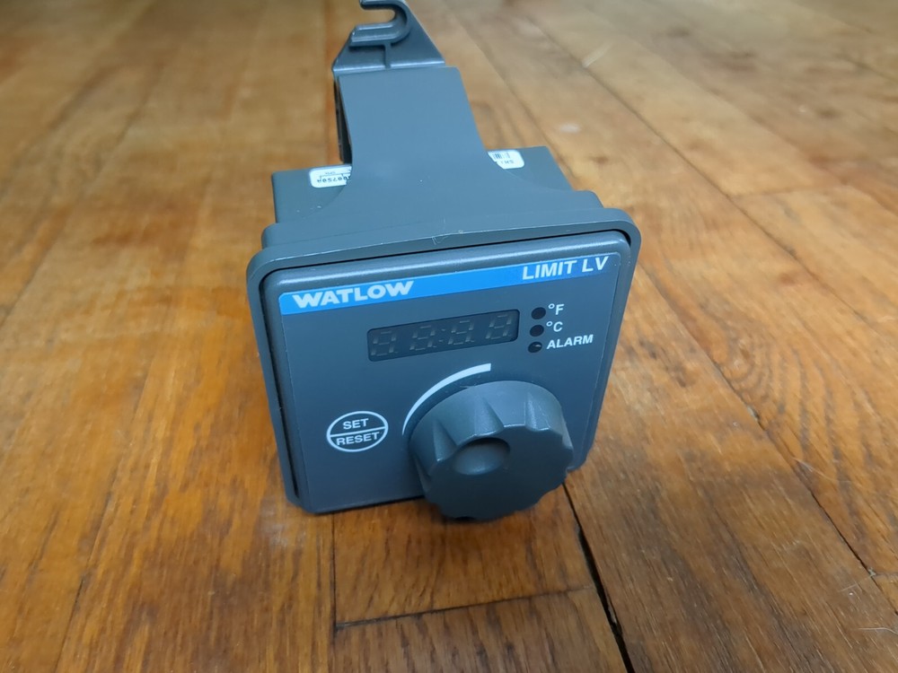 WATLOW LIMIT LV TEMPERATURE LIMIT CONTROL LVC2MU00300750A