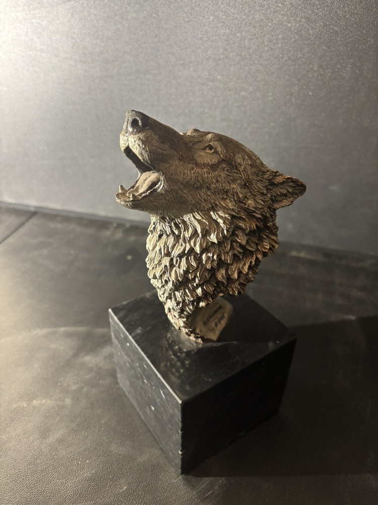1991 KITTY CANTRELL Legends Wildlife Sculpture-WOLF-Spirit Song