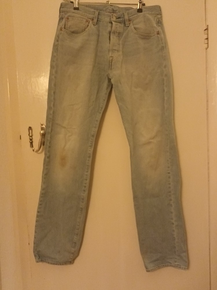 Levi 501 Red Tab Light Blue Straight Leg Mens Jeans in Size W33 L34 - marked