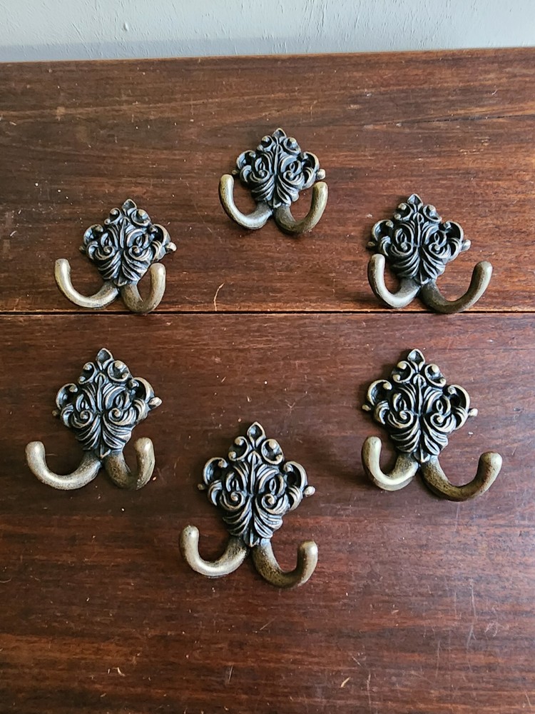 Set of 6 Wrought Iron Metal 2 Peg FLoral Wall Hanging Hook Coat/Towel Gold Tone