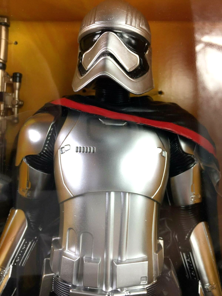 Star Wars Captain Phasma 12