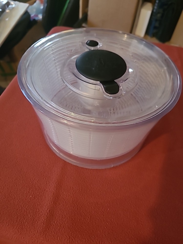 Efficient Oxo Salad Spinner for Fresh and Dry Greens