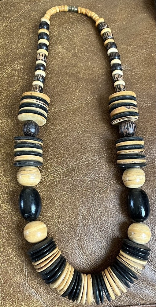 Vintage 70s Chunky Wooden Disc Bead Necklace with Barrel Clasp 24 Inches