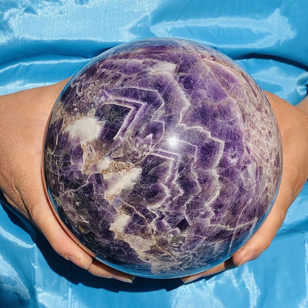 3600G Dream Amethyst Quartz Crystal Sphere Ball for Healing and Energy