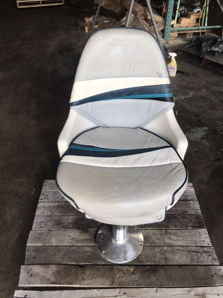 Boat marine captains chair with sturdy aluminum mount base pedestal