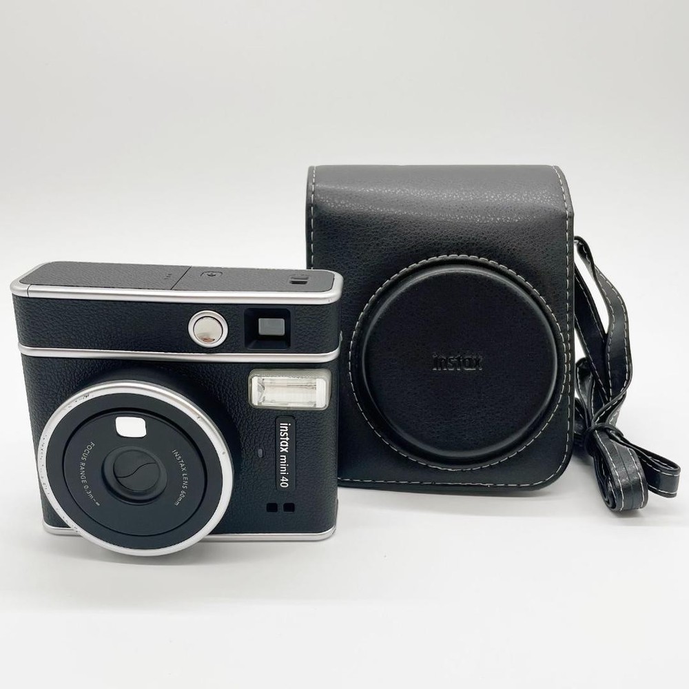 Fujifilm Instax Mini 40 Instant Camera Compact in Very Good Used Condition