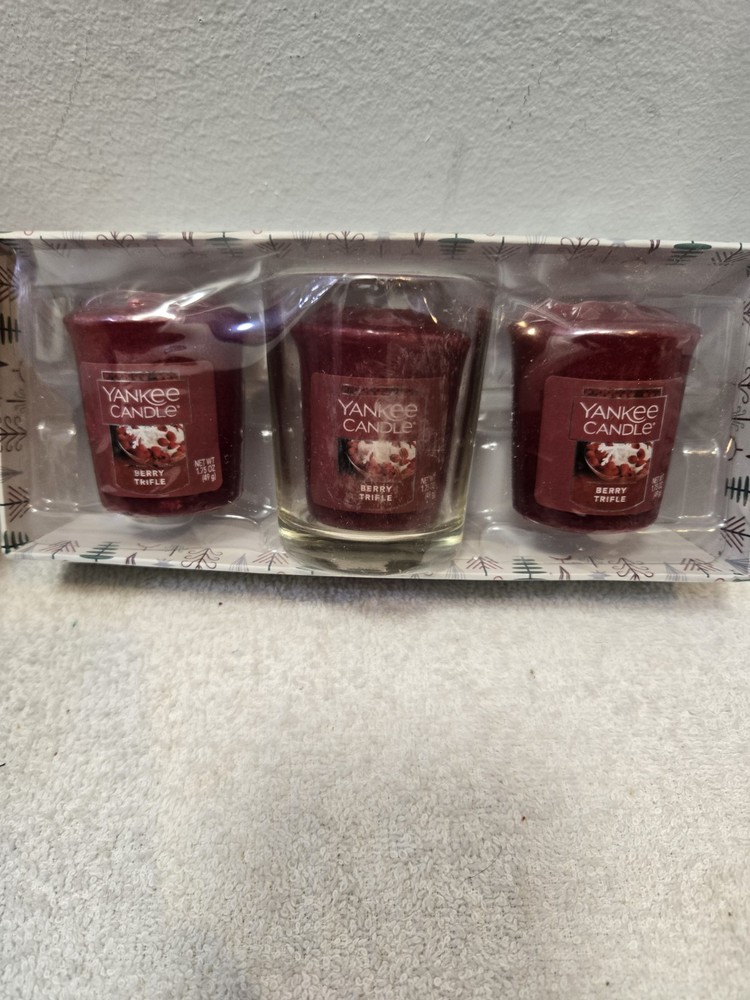 Retired Yankee Candle Votive Gift Set in Berry Trifle Scent