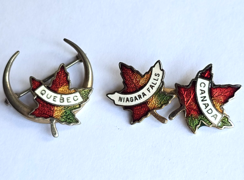 2pc Vintage Canada Pin Brooch Quebec Niagara Falls Enameled Maple Leaves C clasp