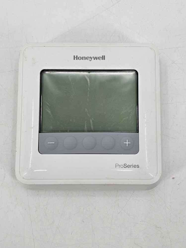 Honeywell T4 Pro Programmable Thermostat - TH4110U2005
