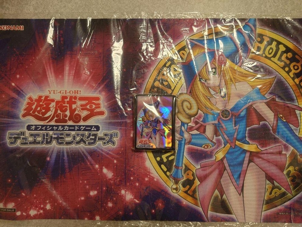 Yu-Gi-Oh Dark Magician Girl Official Playmat & Sleeves 2-Piece Limited Set Japan