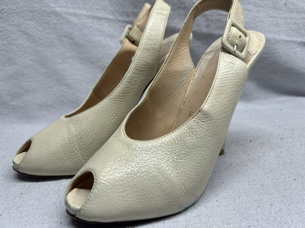 Authentic CHRISTIAN LOUBOUTIN Pebbled Ivory Slingback Leather heels Peep Toe, 39
