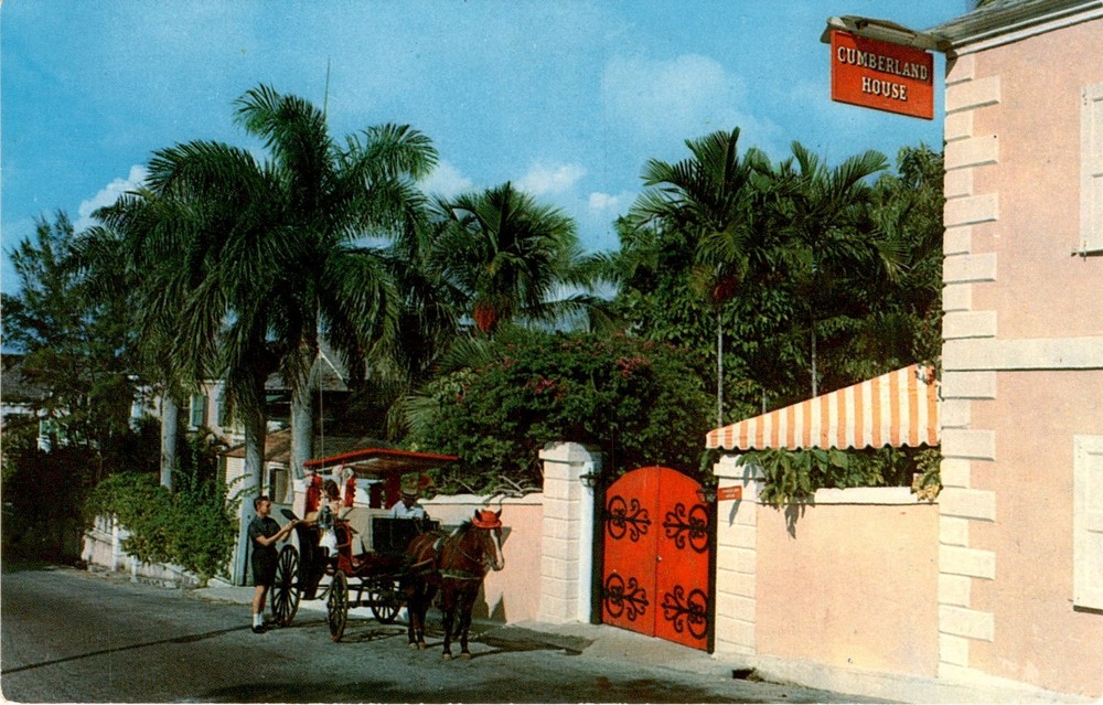 Cumberland House, Nassau, Montmarte room, Carousel Bar, D. Hap Ve Postcard