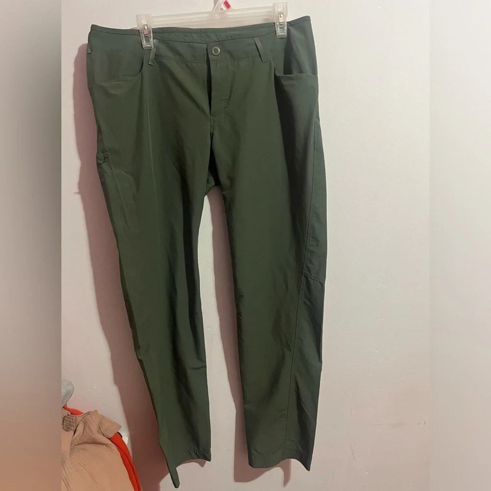 Arcteryx women's green tapered pants size 12 with side pocket ca#34438