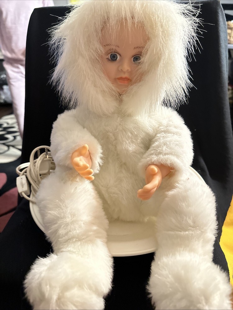 RARE VINTAGE NATIONAL RENNOC ANIMATED MOTIONETTE SPIN SLEDDING FIGURE. WORKS!