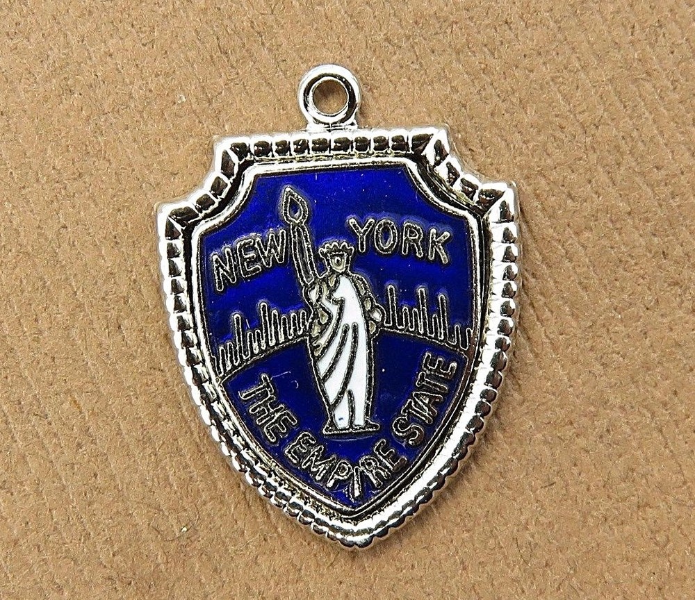 Vintage NYC Statue of Liberty silver travel shield charm 9-29