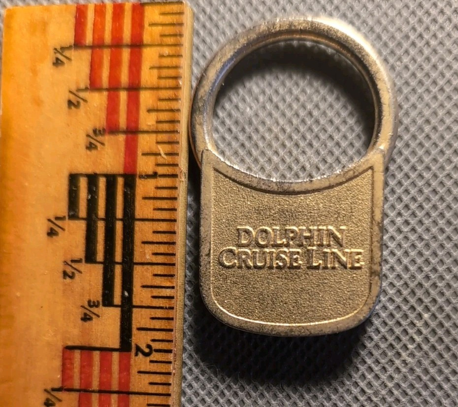 DOLPHIN CRUISE LINE SHIP  KEY RING + KEY